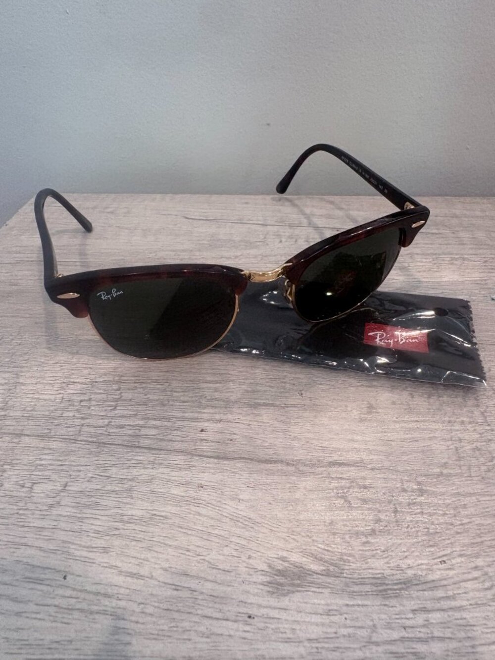 Ray-Ban Clubmaster Sunglasses Tortoise & Gold Authentic - Picture 4 of 6